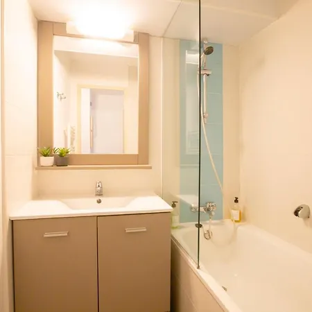 La Symphonie, Piscine, Apartament