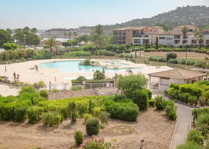 La Symphonie, Piscine, * Gassin